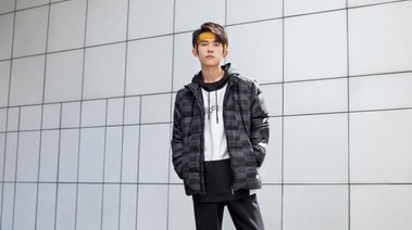 易烊千璽攜手adidas neo，號召街頭潮流最強(qiáng)音