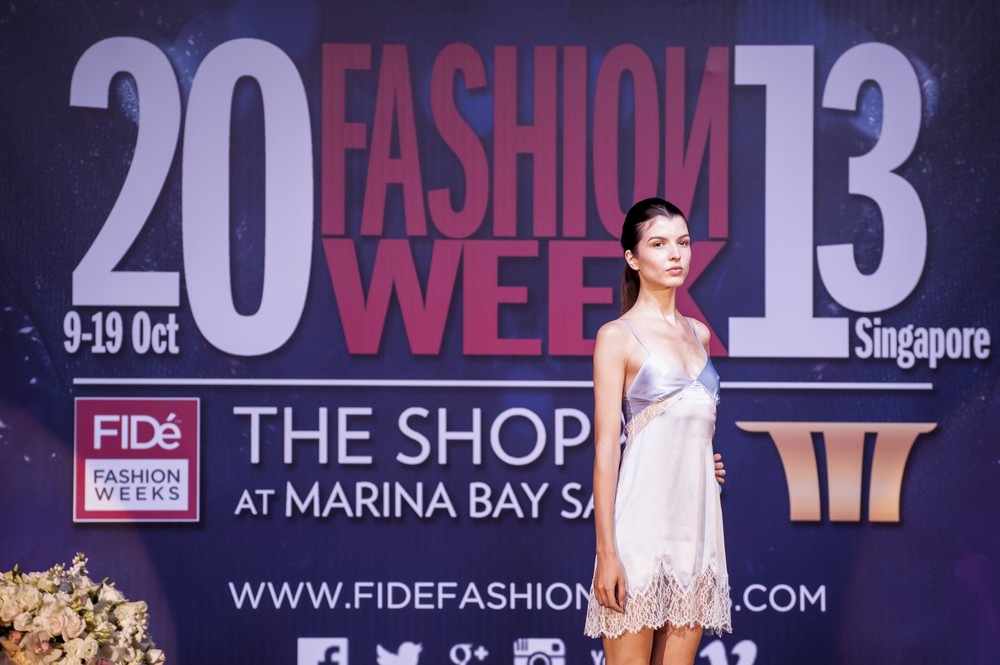 濱海灣金沙購物商城FIDé Fashion Weeks世界頂級(jí)2013時(shí)裝周