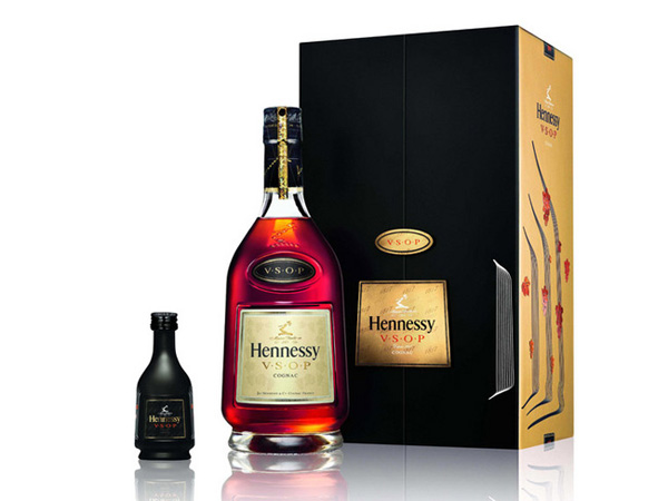 Hennessy 推出多款2013年限量版中秋獻禮