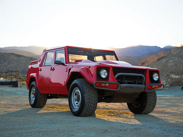 越野蠻牛Lamborghini LM002 即將拍賣