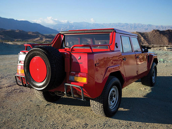 越野蠻牛Lamborghini LM002 即將拍賣