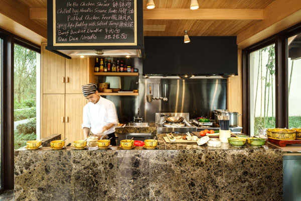 青城山六善酒店呈獻(xiàn)主廚餐桌“隨心付”體驗