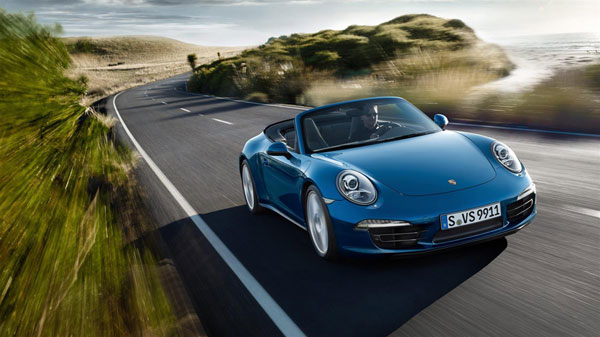 保時(shí)捷911 Carrera 4 Cabriolet 動(dòng)感而優(yōu)雅