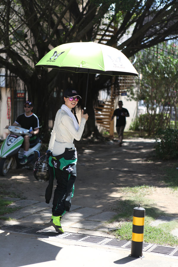 三面嬌娃，中國(guó)首位高顏值女車手的運(yùn)動(dòng)人生