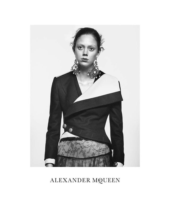 Alexander McQueen 2016春夏系列廣告大片