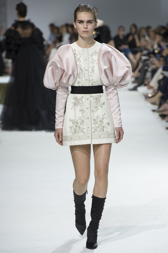 Giambattista Valli 2016秋冬高級定制流行發(fā)布