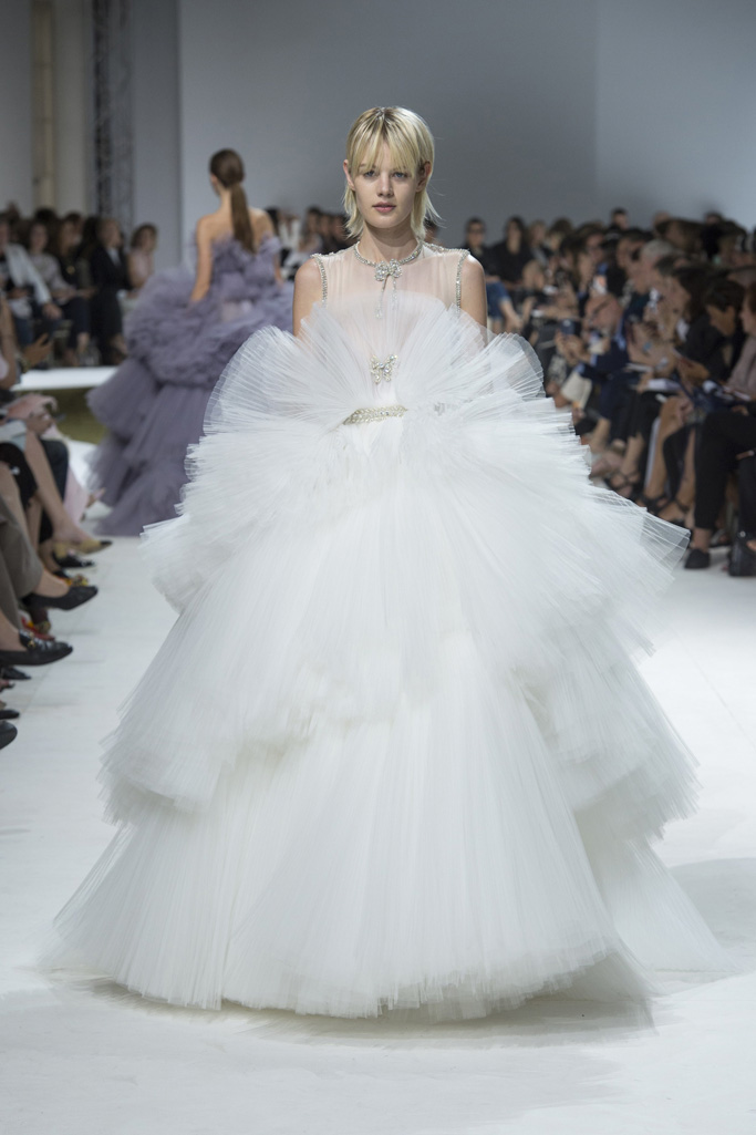 Giambattista Valli 2016秋冬高級定制流行發(fā)布