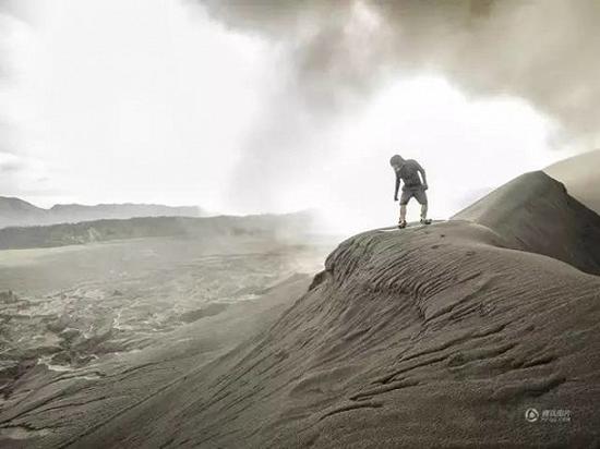 挑戰(zhàn)“滑火山”