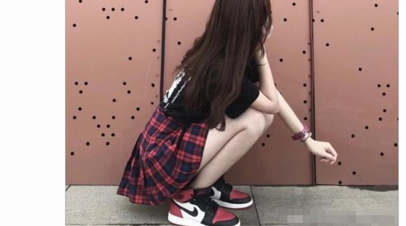 女孩子穿哪雙aj適合？aj 1黑紅腳趾和aj 6臟粉你喜歡嗎