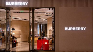 英倫奢侈品牌Burberry恐被請出富時100指數