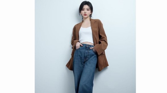 Weekend Max Mara 2024 秋冬系列：穿越冬夜光影，綻放都市優(yōu)雅