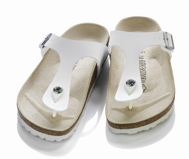 經(jīng)典白色Birkenstock（勃肯） 夏日清涼舒適之首選