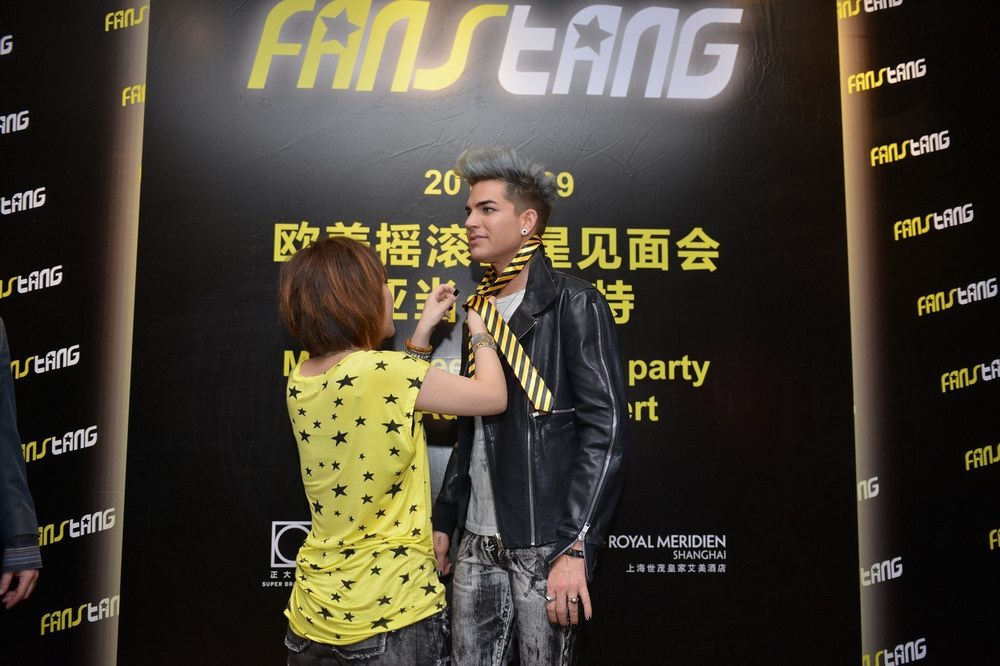 美國猶太裔流行歌手、舞臺劇演員亞當-蘭伯特與Fanstang（粉絲堂）正式簽約