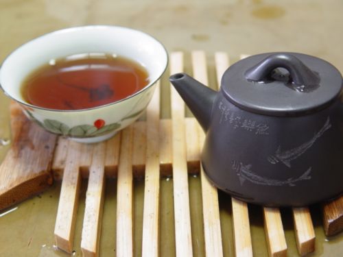 普洱茶、六堡茶均屬黑茶